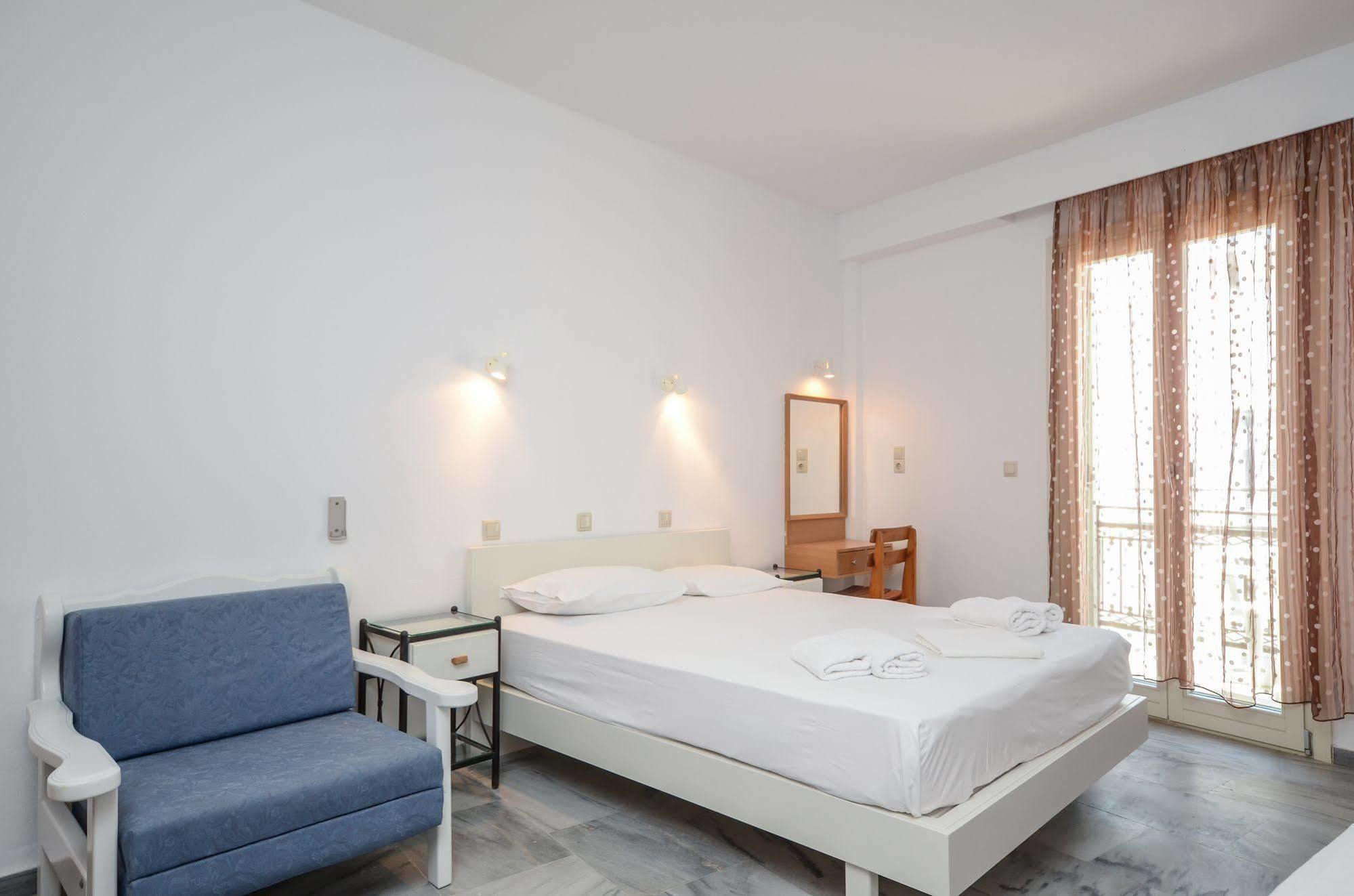 Soula Naxos Hotel *