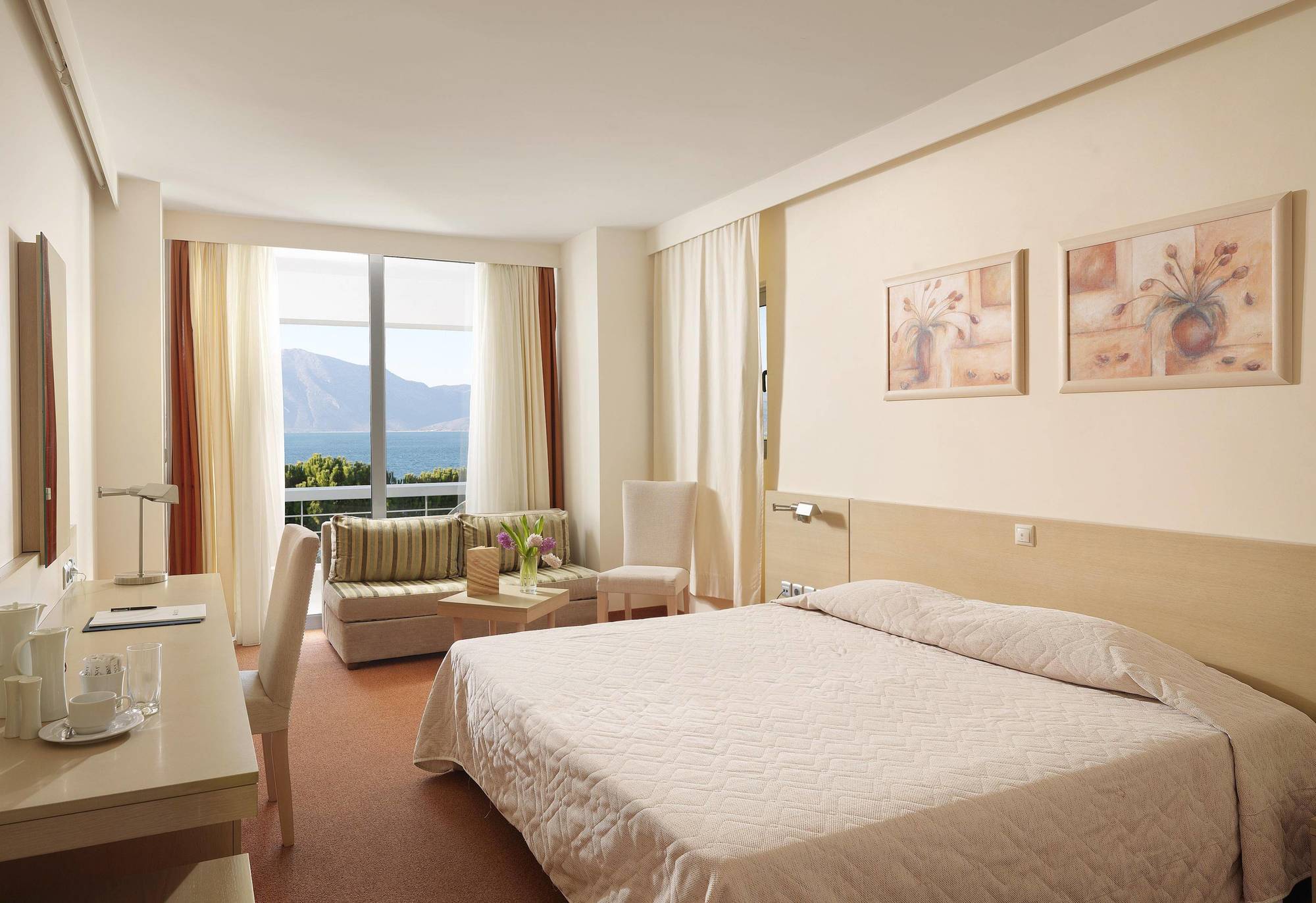 Hotel Airotel Achaia 4*