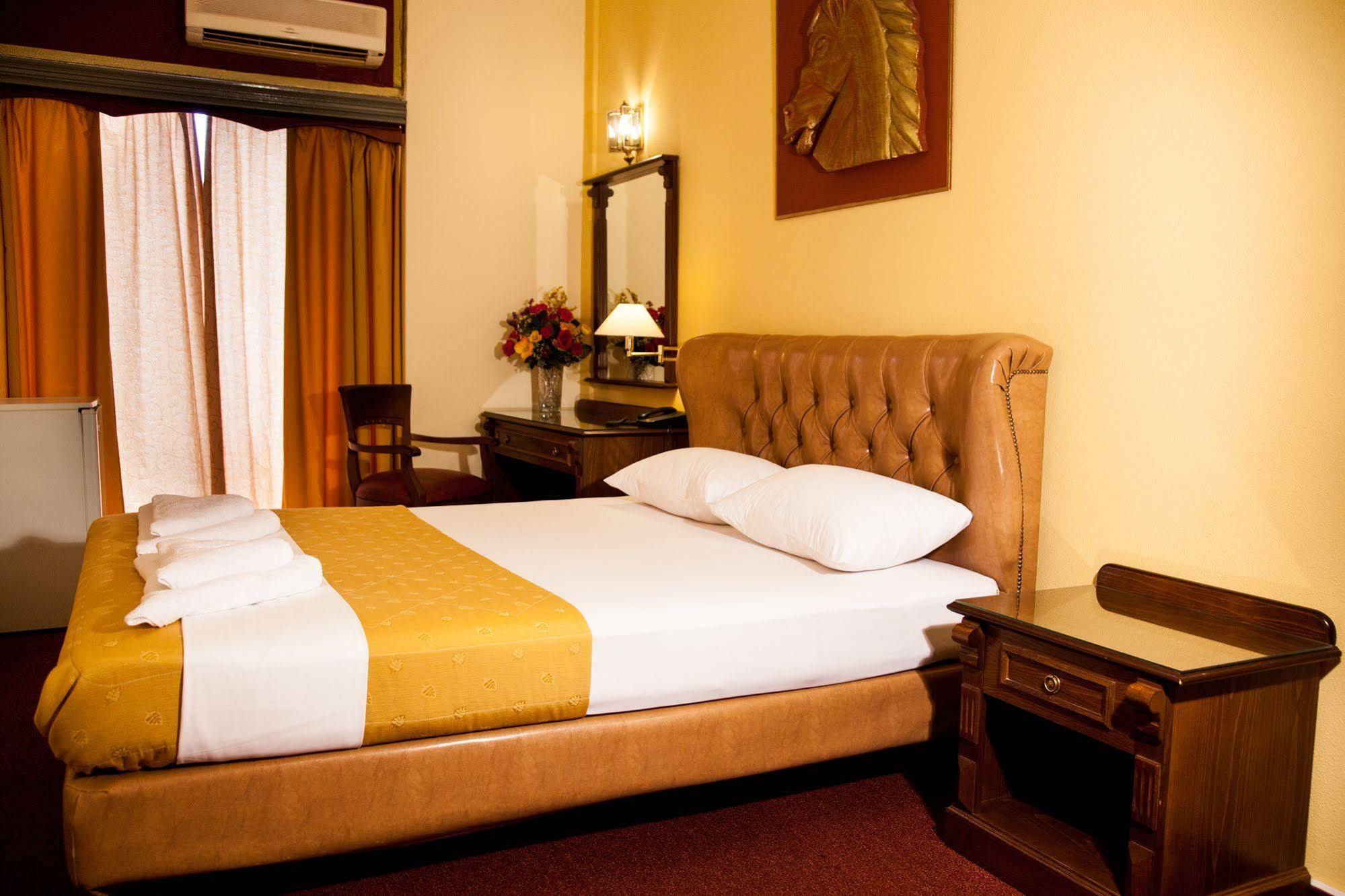 Galini Palace 3* Athens