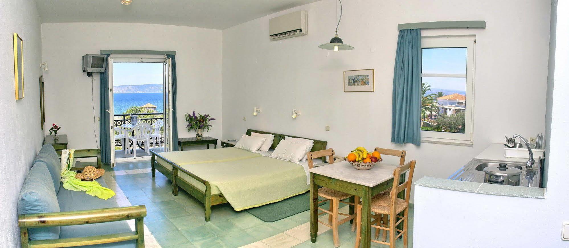 Aparthotel Panselinos