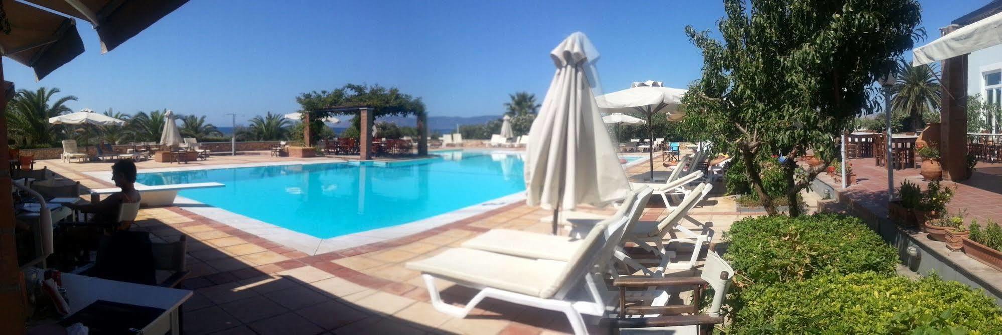 Panselinos Aparthotel 3*