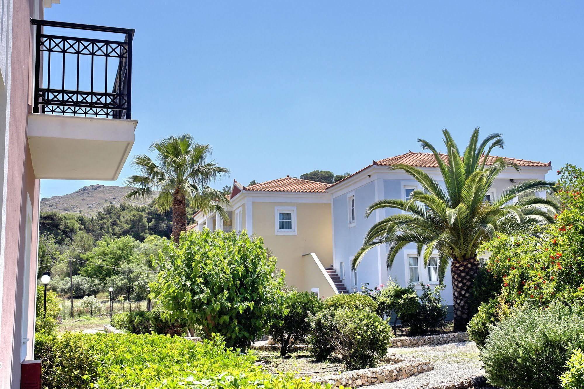 Aparthotel Panselinos 3*
