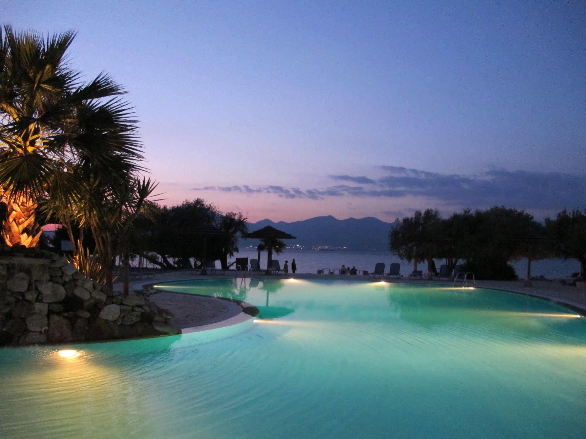 Resort Florida Blue Bay & Psathopyrgos