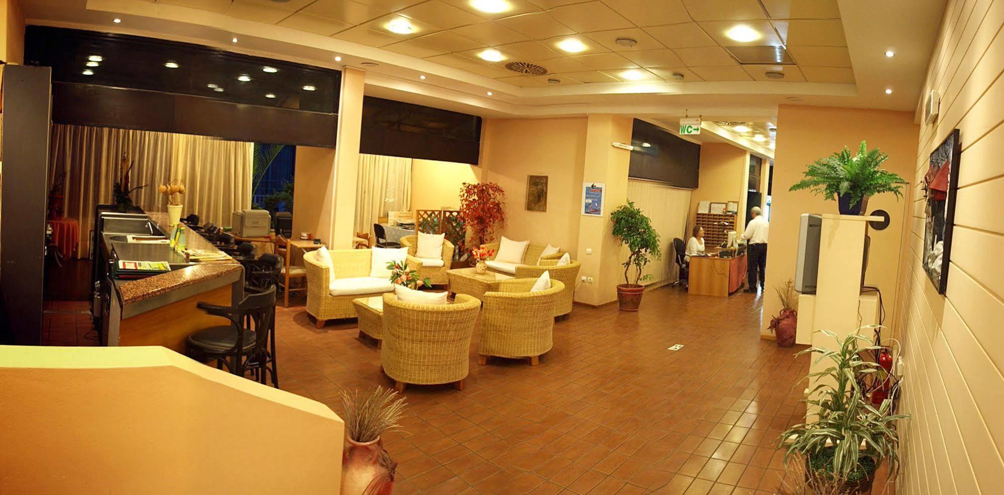 Aparthotel Caravel