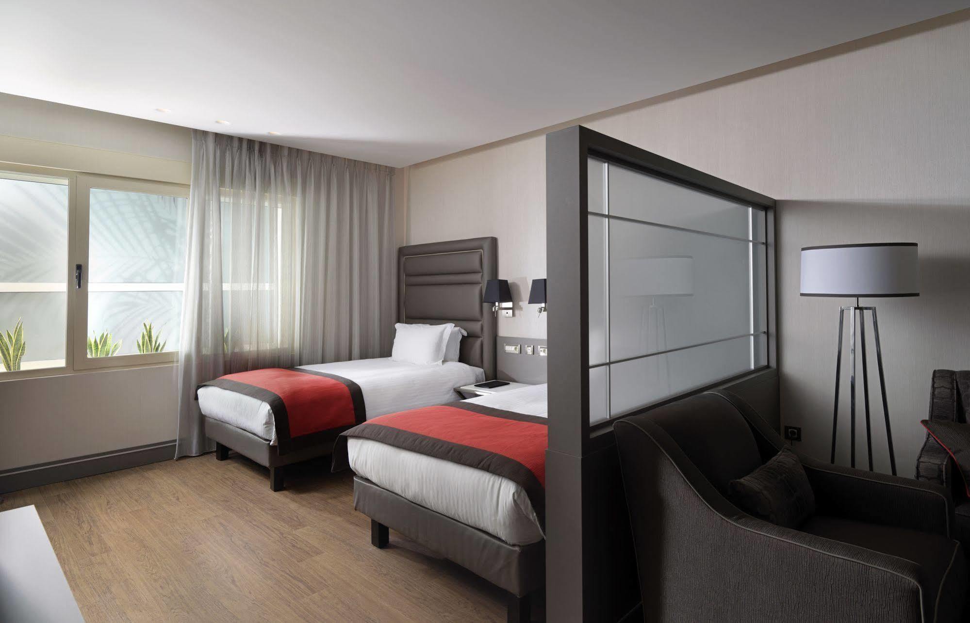 Holiday Suites Hotel Athens