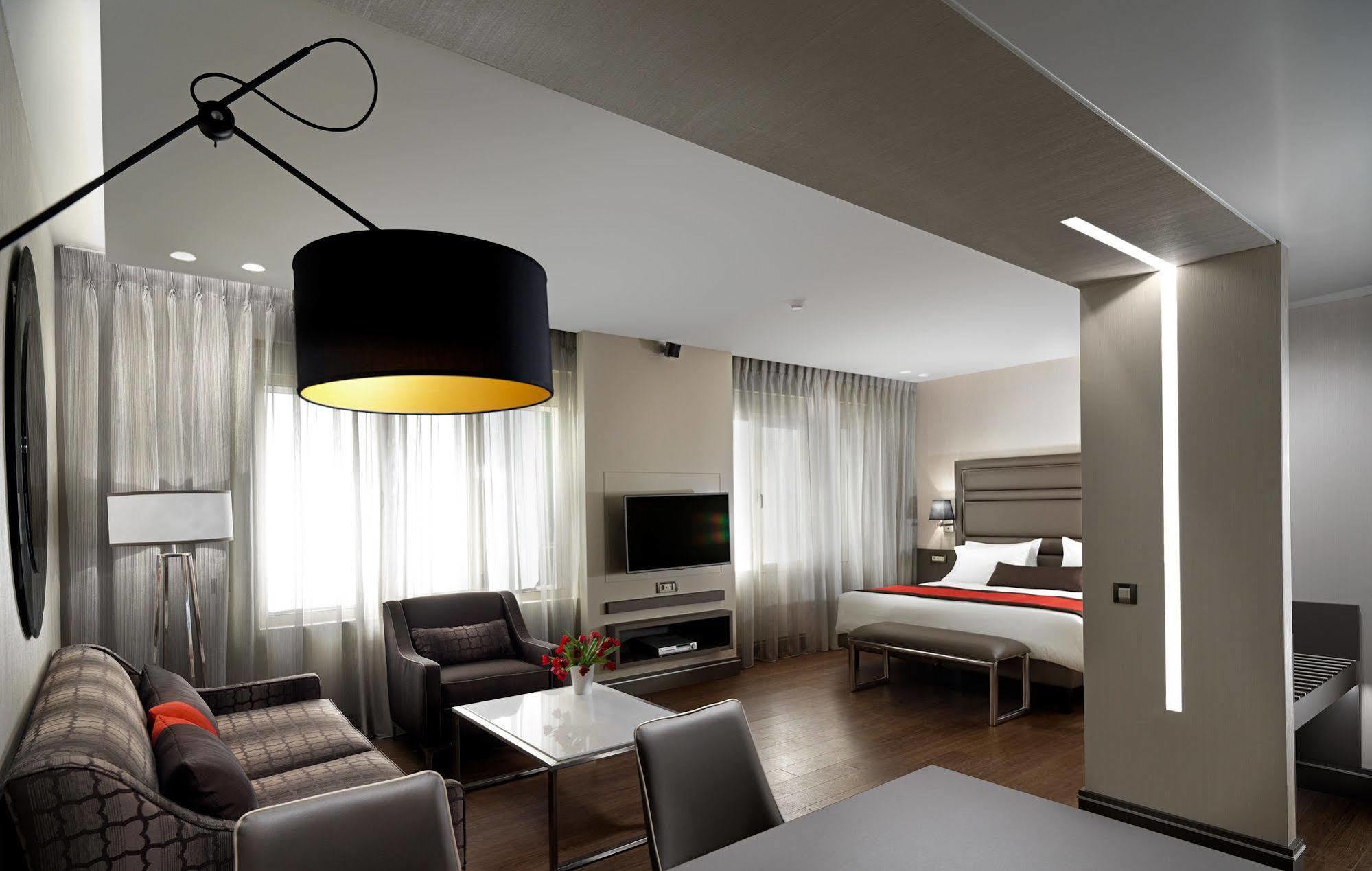 Holiday Suites 4* Athens