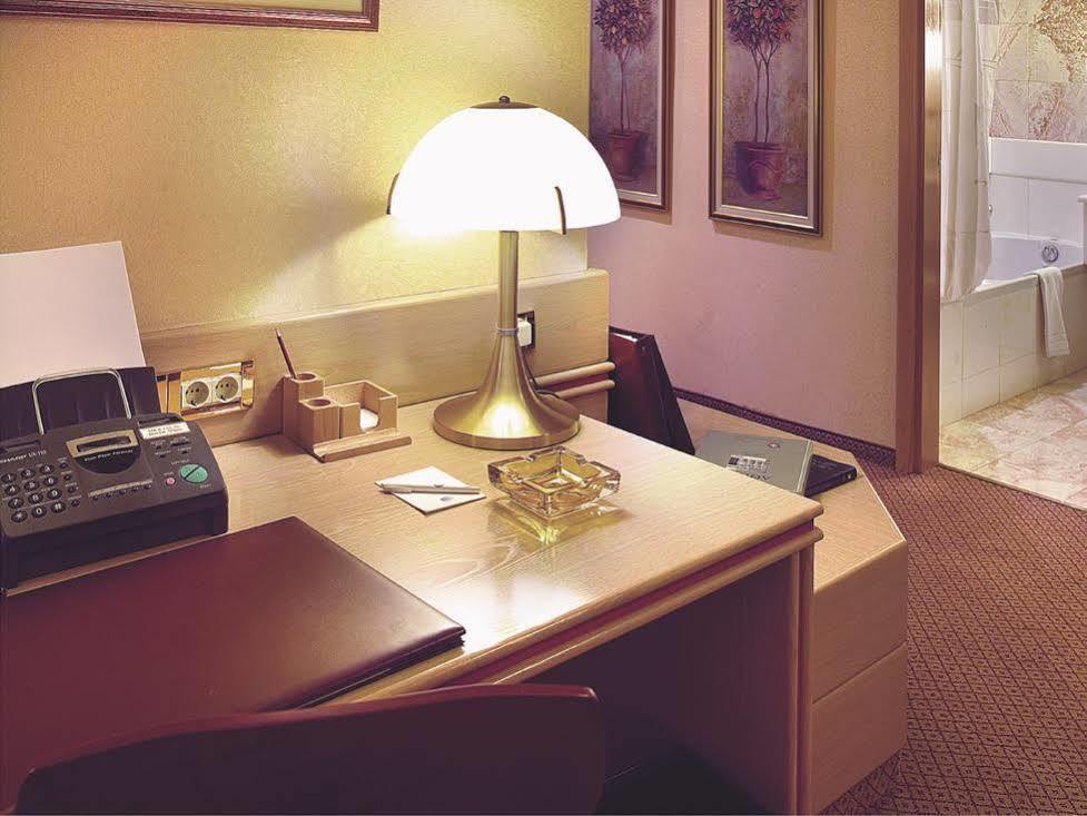 Holiday Suites 4*