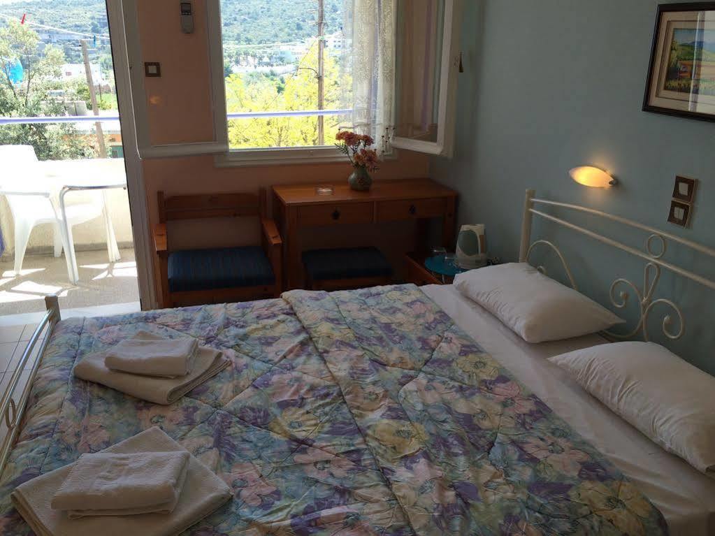 Isidora Hotel Agia Marina (Aegina)