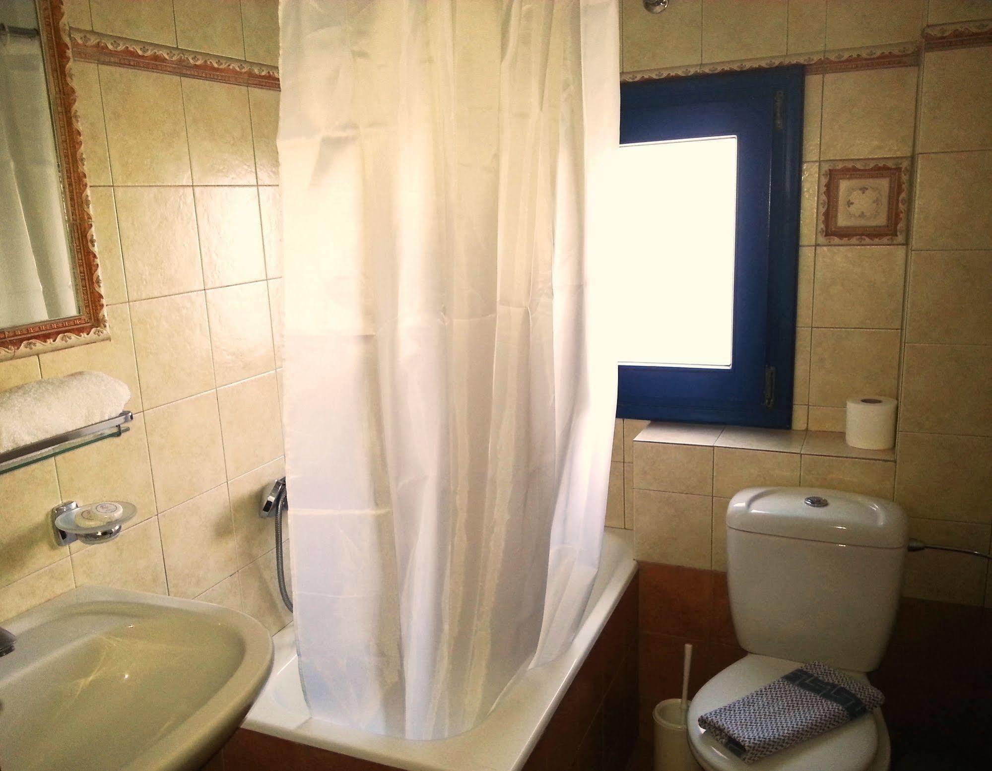 Pelican Hotel 2*