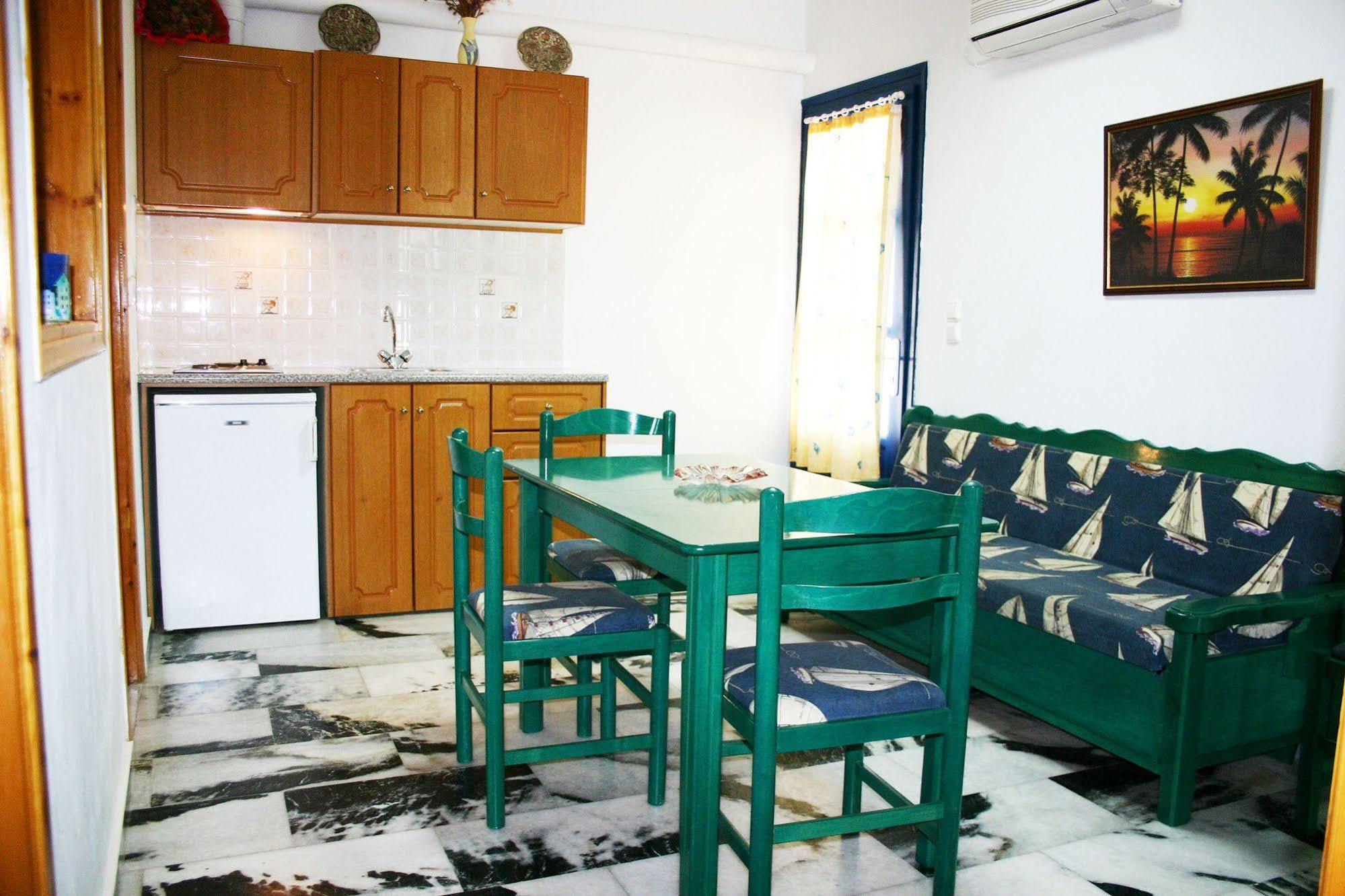Aparthotel Ikaros & Naxos City