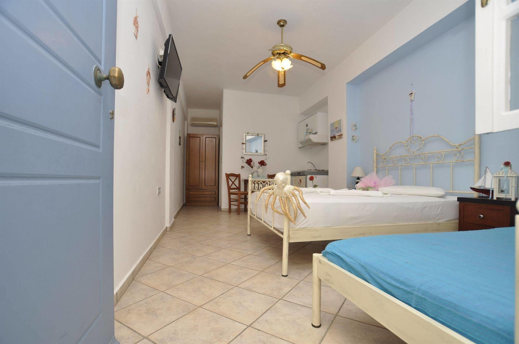 Aparthotel Manos 3*