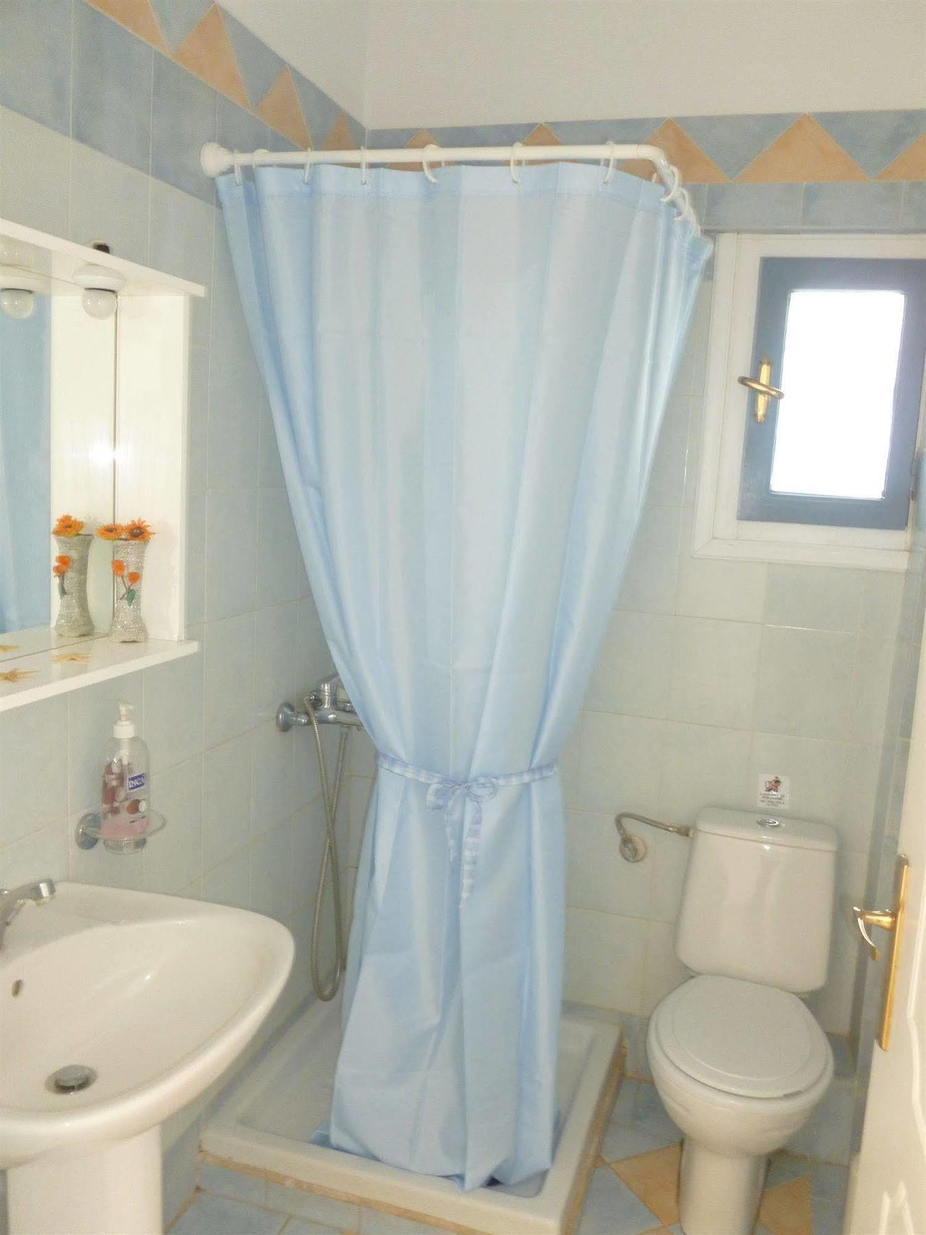 Manos Aparthotel