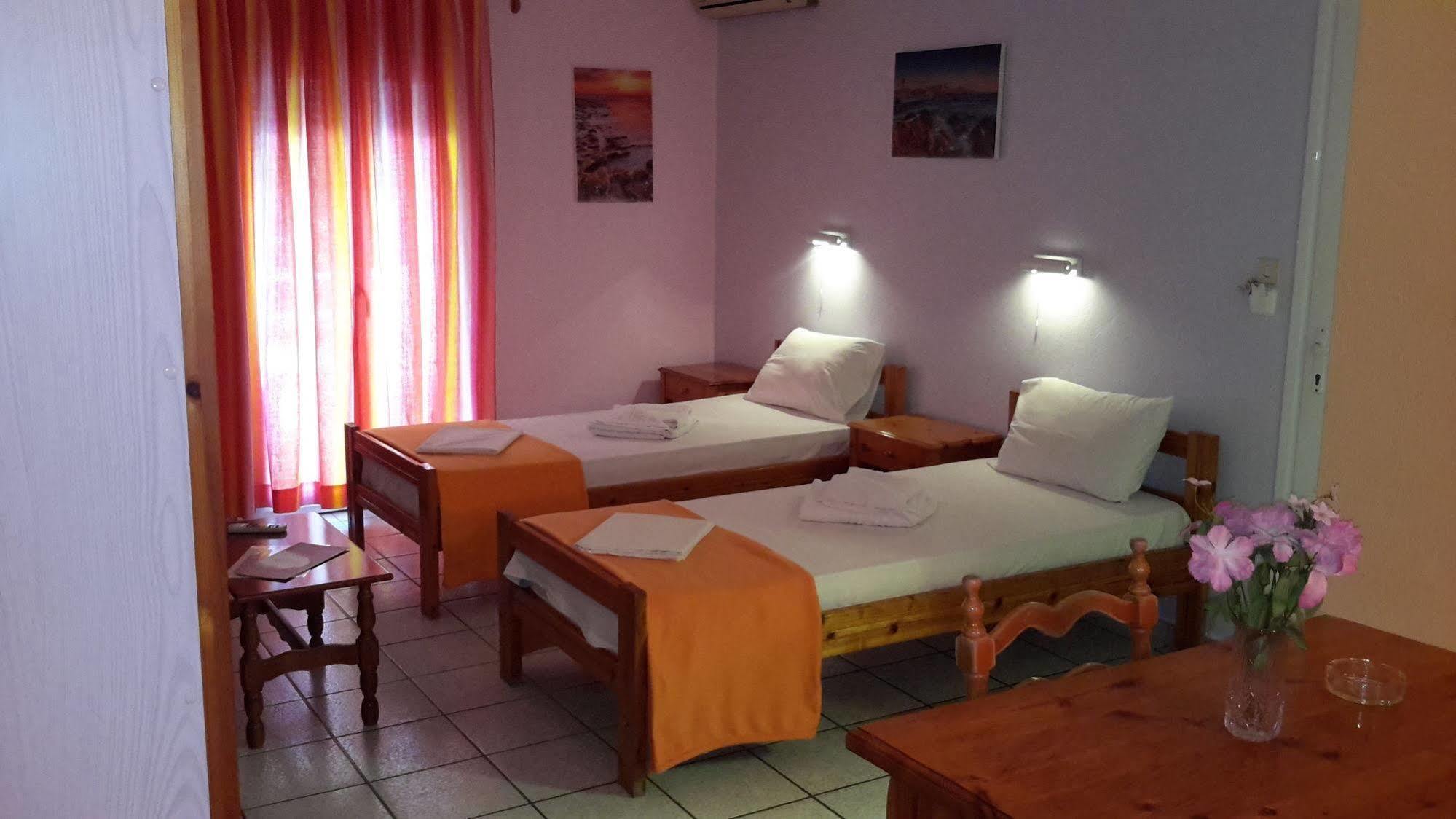 Elefteria Aparthotel