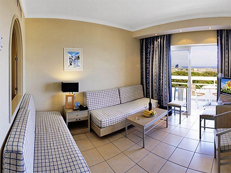 Athineon Aparthotel