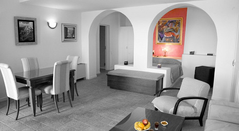 Adamis Majesty Hotel 3*