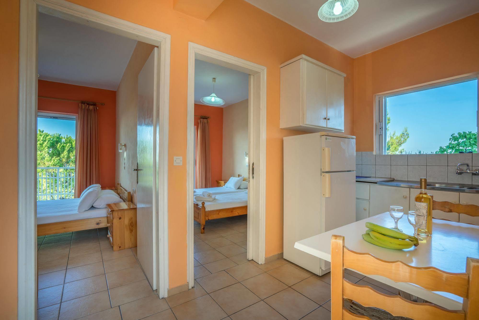 Apartment Juliastudios Amoudi