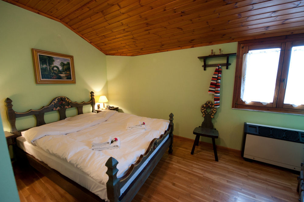 Hotel To Balkoni Tis Agorianis