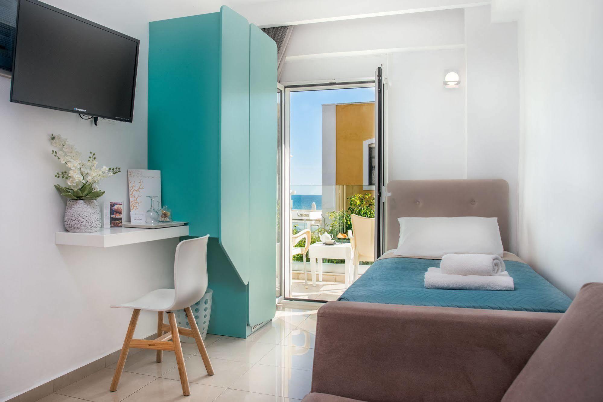 Hotel Coral Hotel 3*
