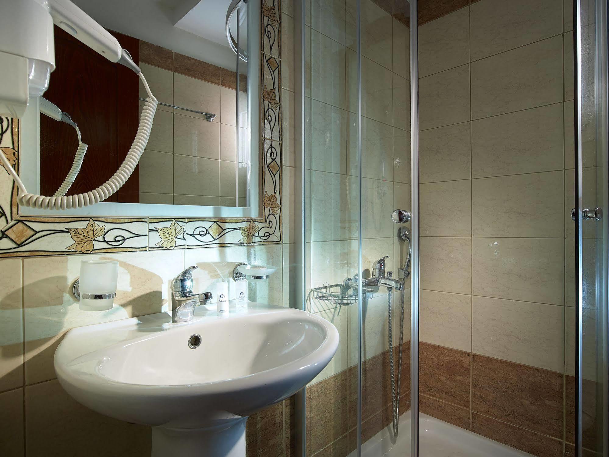 Coral Hotel Hotel