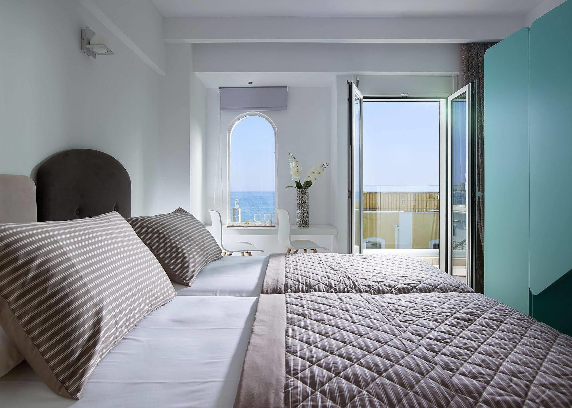 Coral Hotel 3*