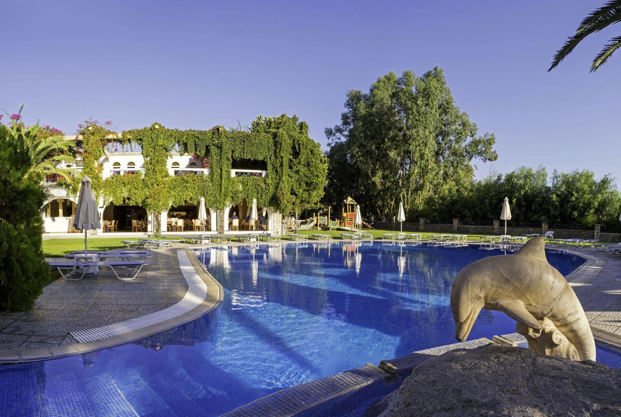 Ekaterini Aparthotel 3*