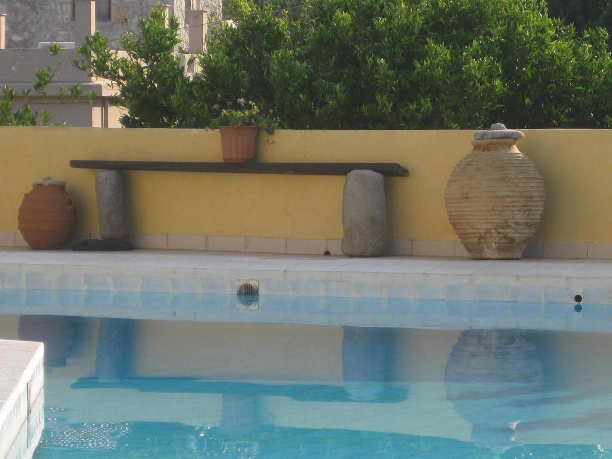 Porfyris Hotel 2*