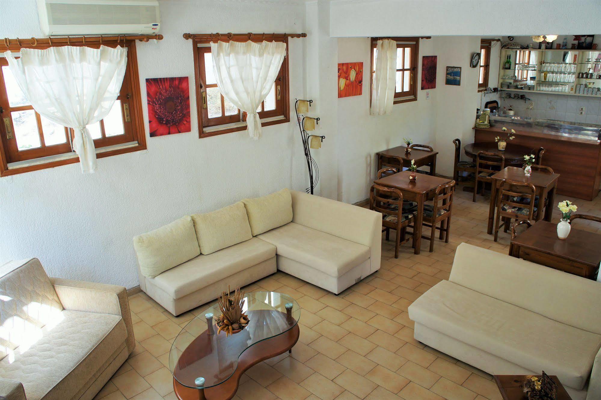 Anthemis Hotel Agios Kirykos (Ikaria)