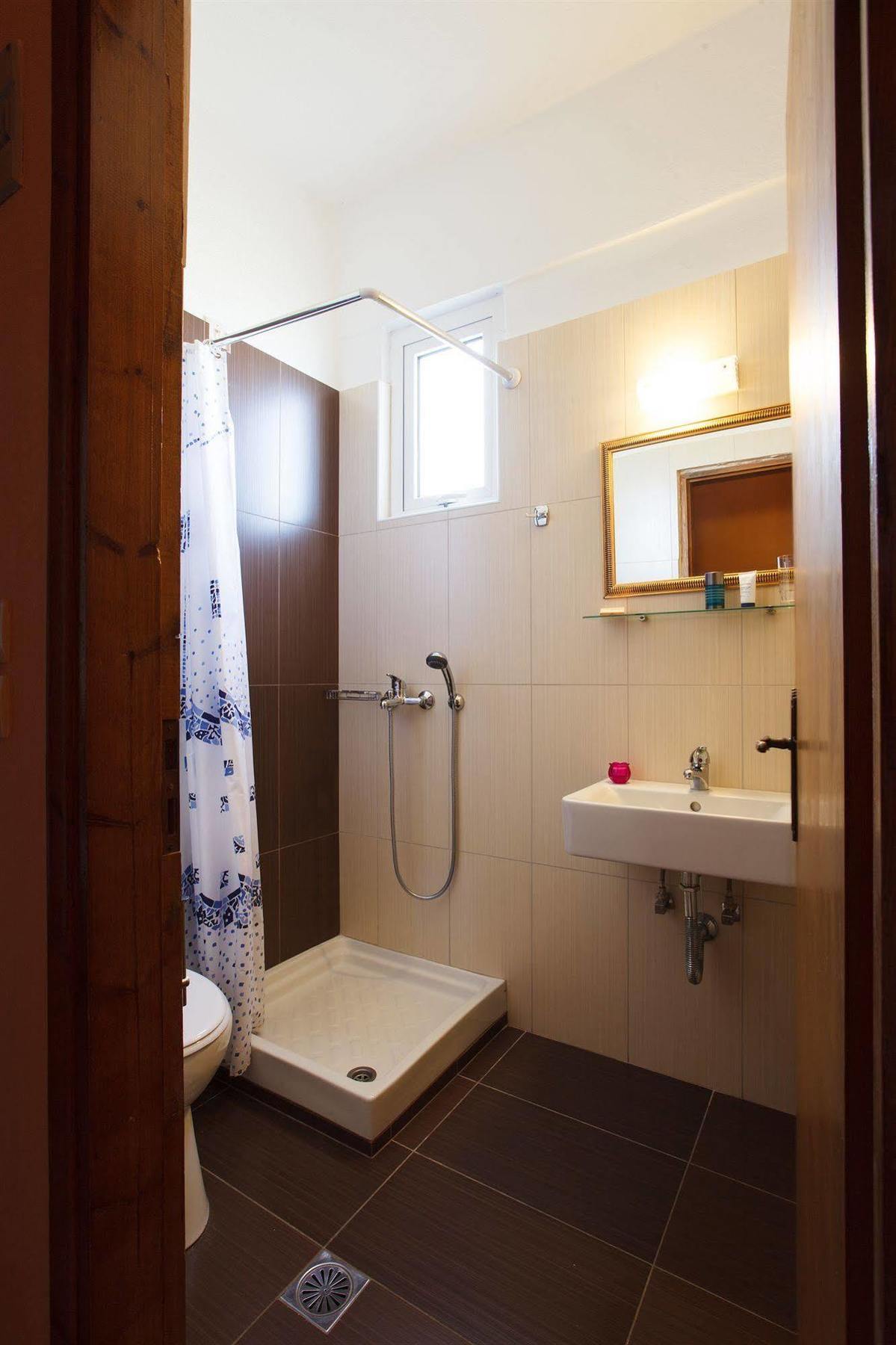 Babis Hotel 2*