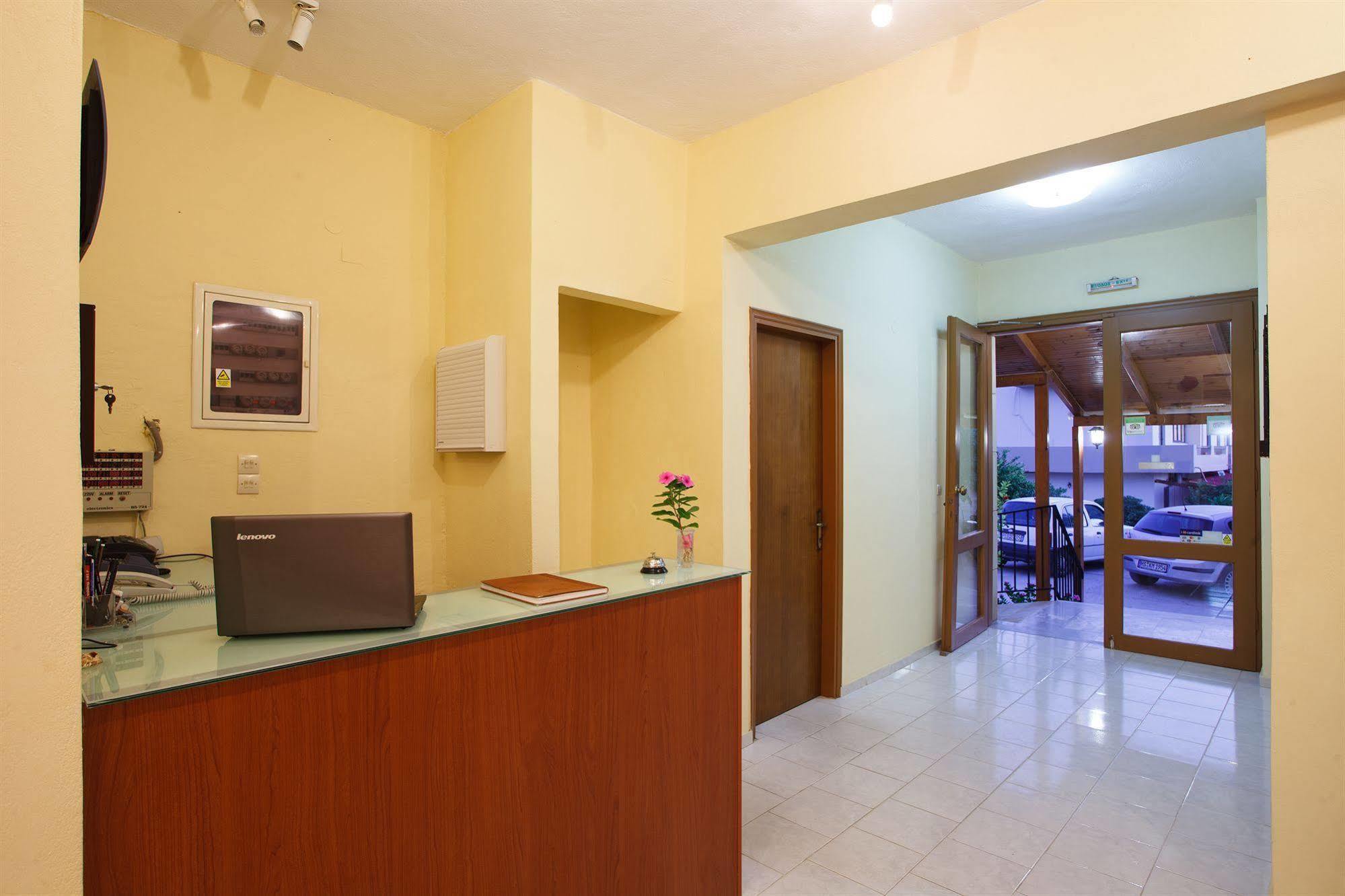 Babis Hotel 2*