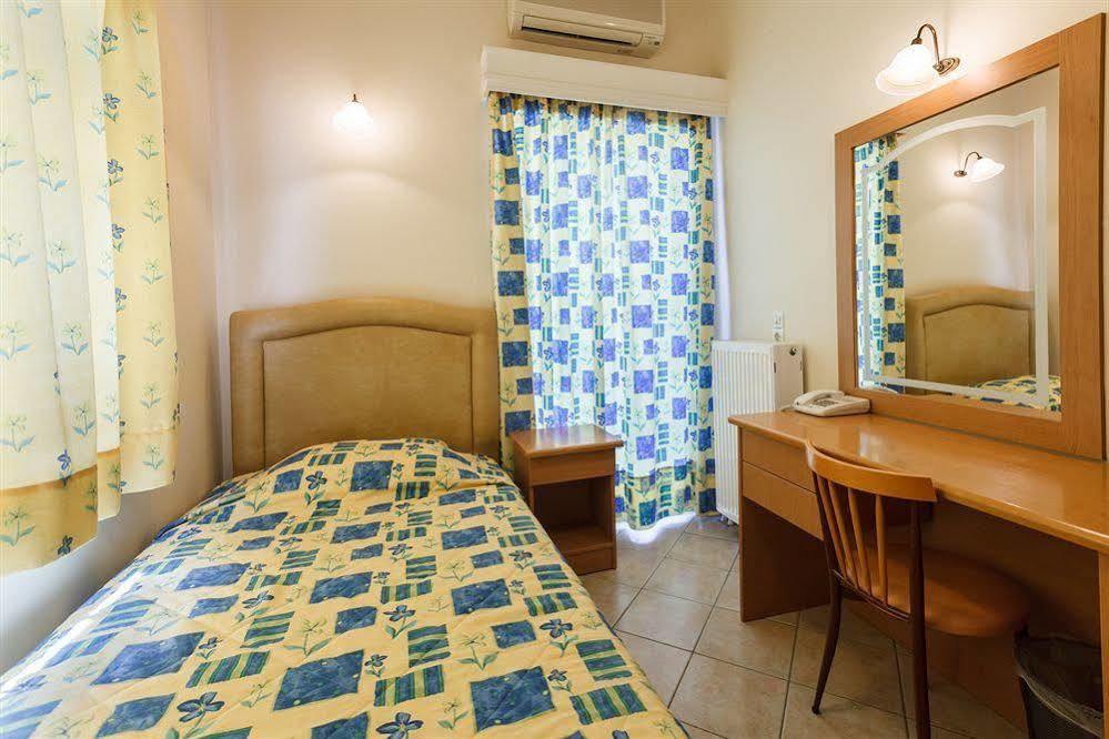 Hotel Epidavria 3*
