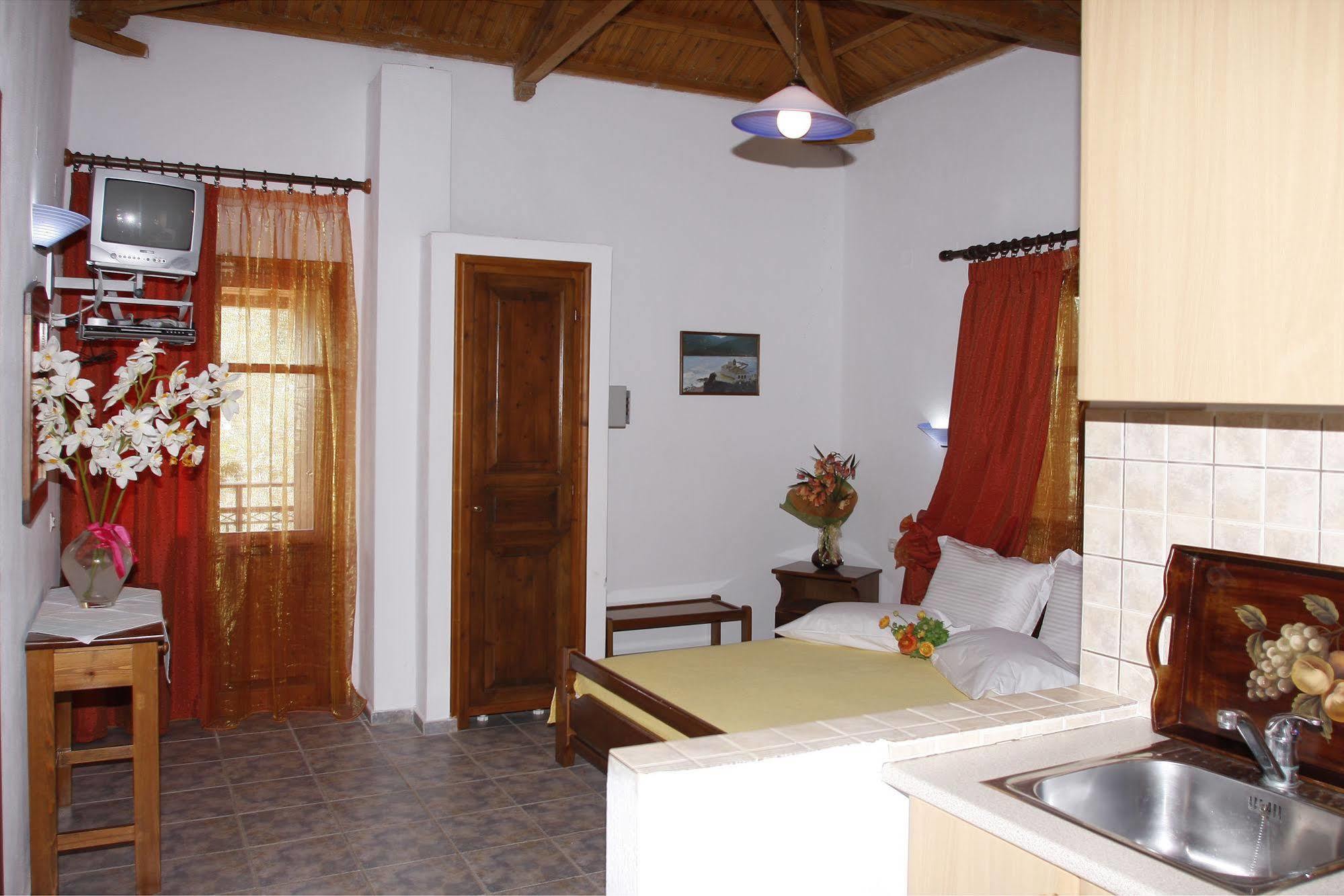 Aparthotel Artemis 3*