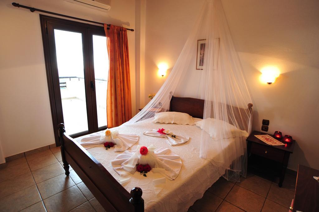 Kavousi Aparthotel 3*
