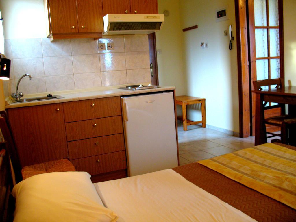 Aparthotel Pagaseon Rooms And Apartments