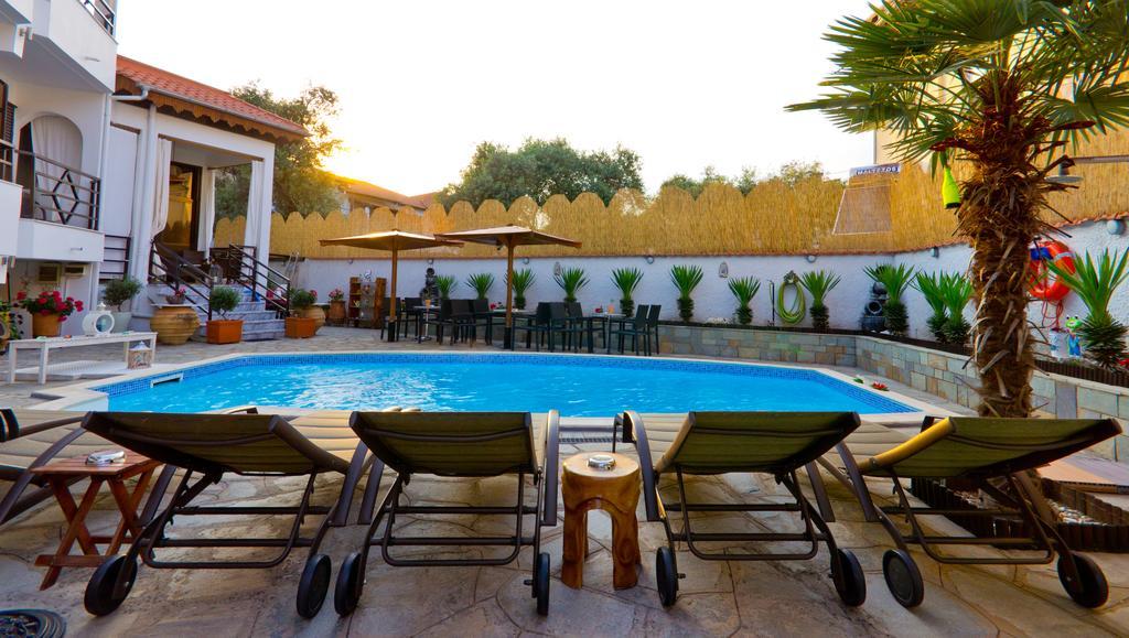 Pavlidis Hotel 2*