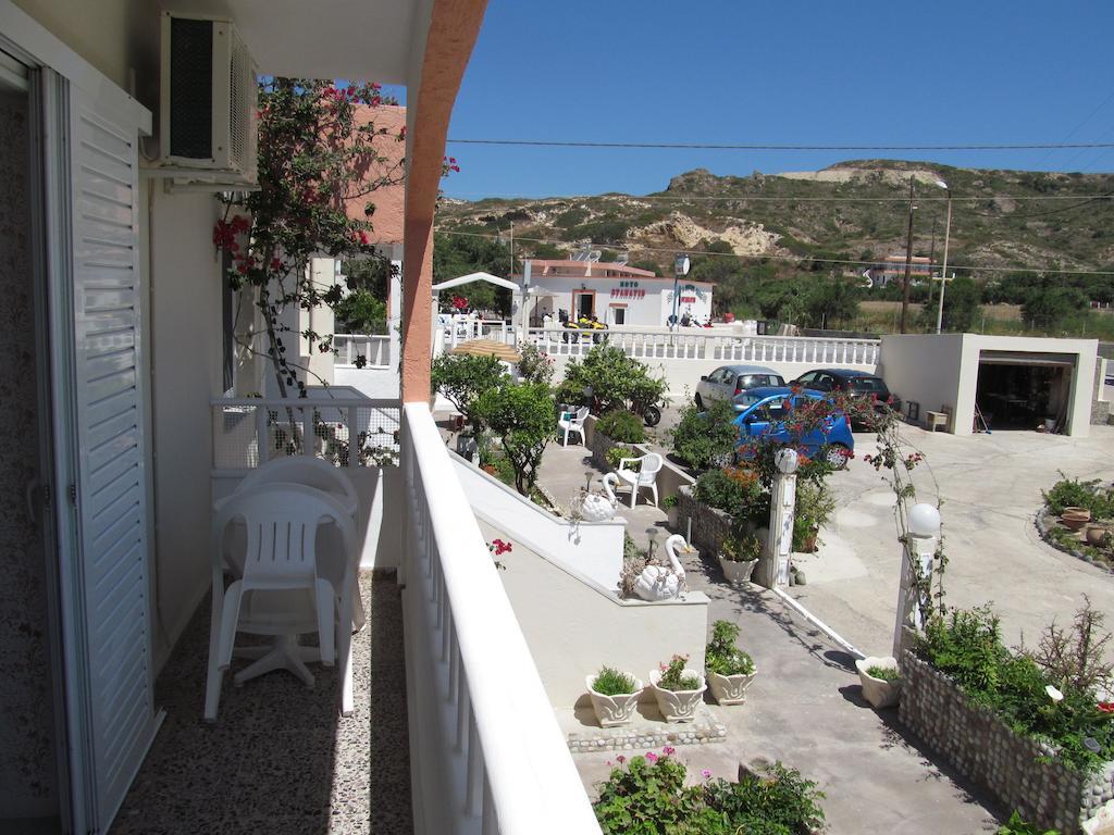 Agios Stefanos & Apartment