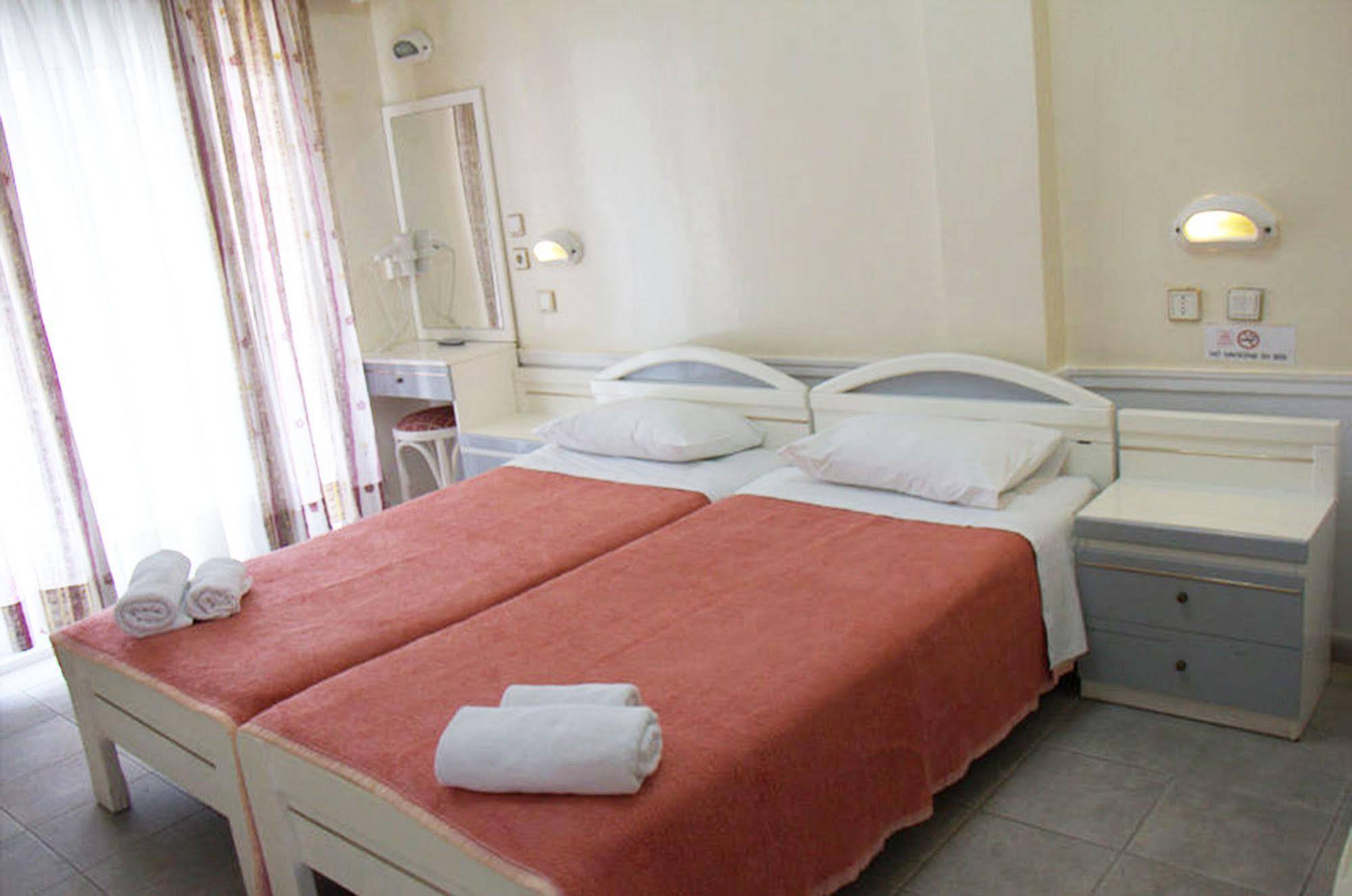 Hotel Grand Victoria 2*
