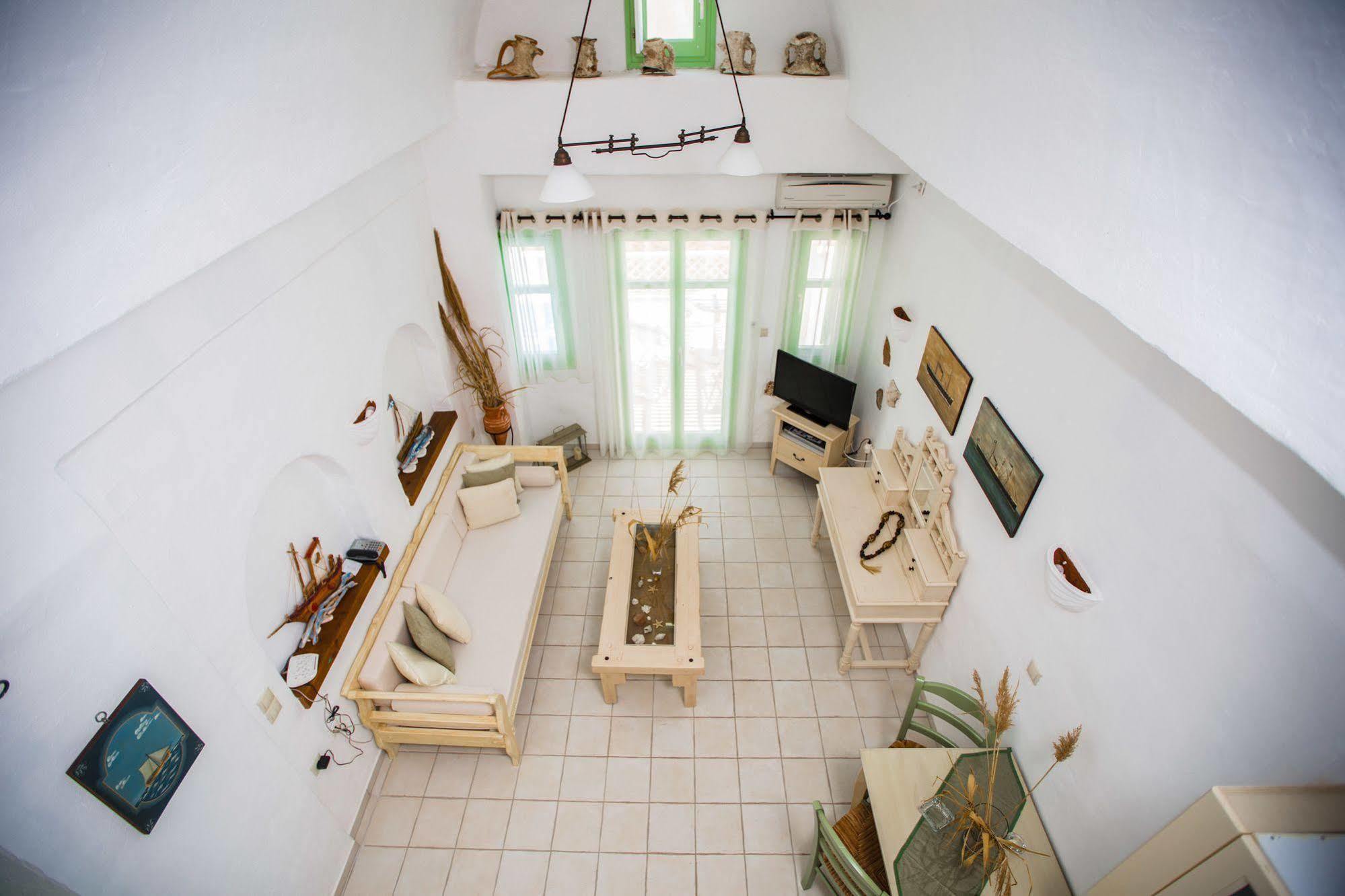Tholaria Boutique 4*