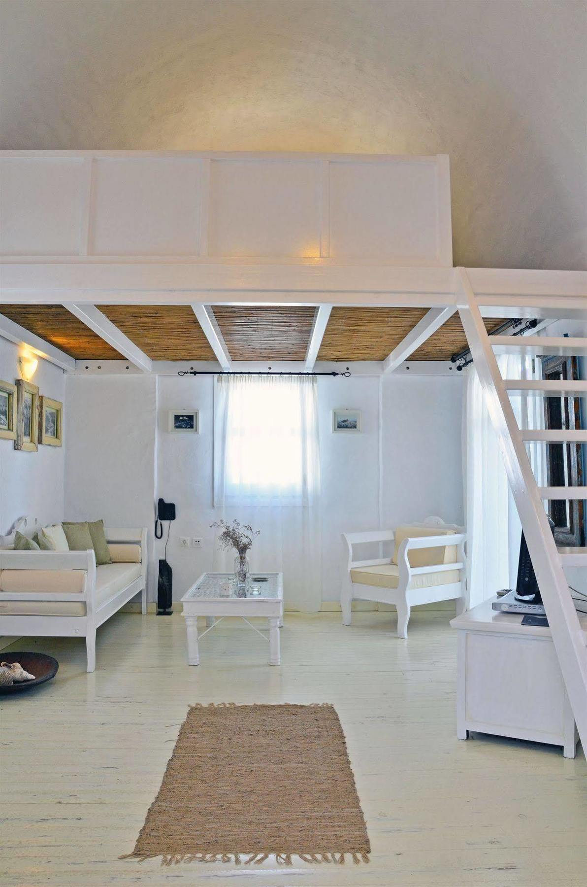 Tholaria Boutique 4*