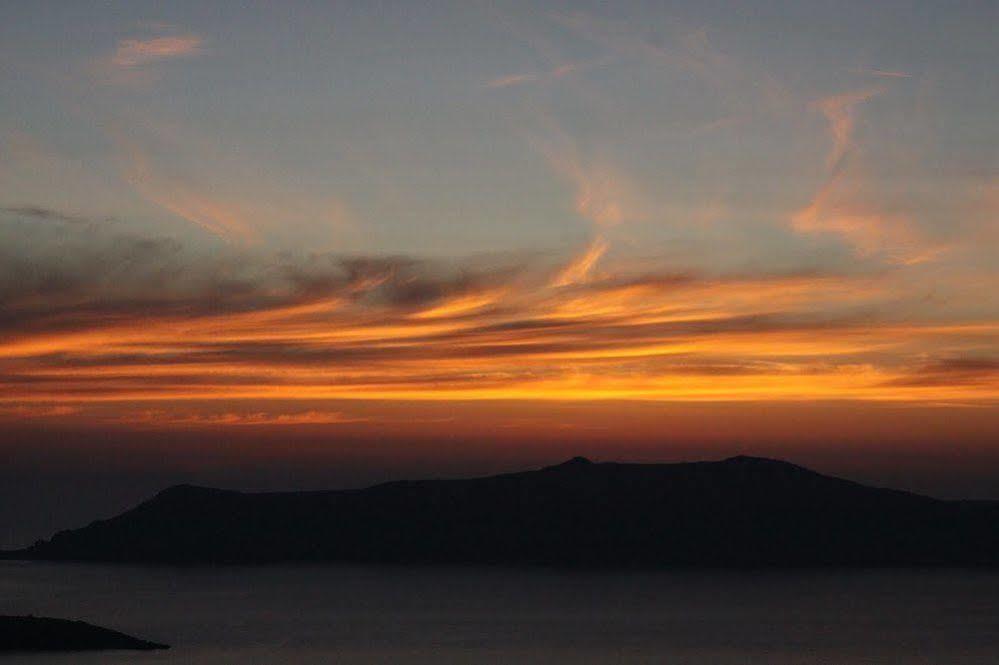 Hotel Caldera Cliff 4*