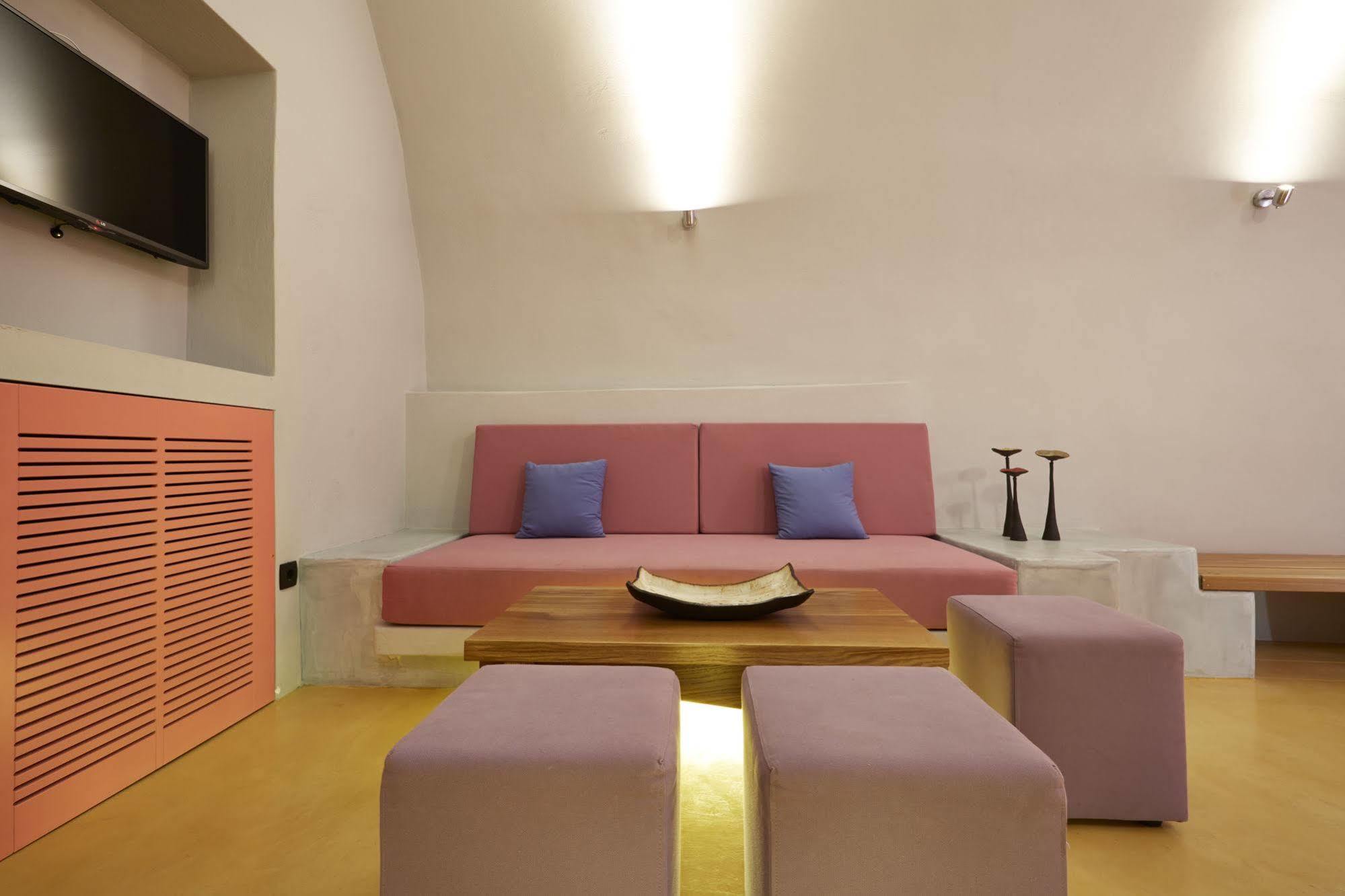 Caldera Cliff Hotel Fira (Santorini)