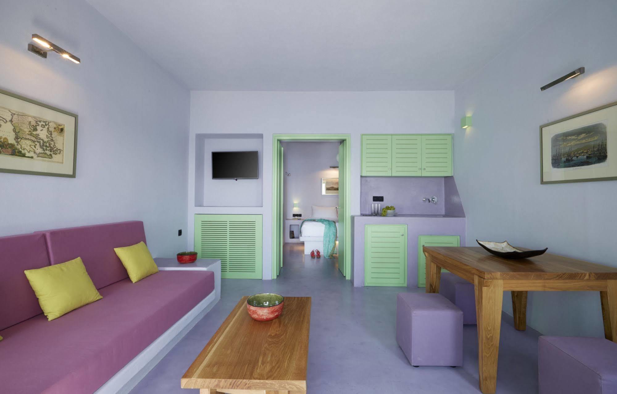 Hotel Caldera Cliff 4*