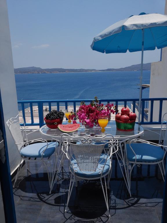 Bouganville αpartments * Adamantas (Milos)
