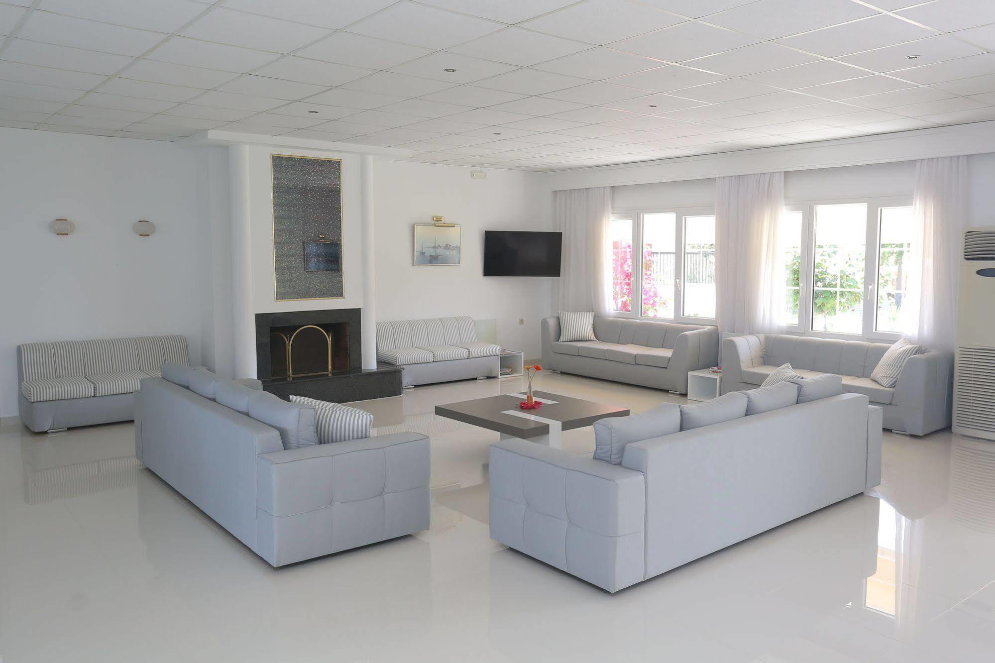 Hotel Hilltop Hanioti