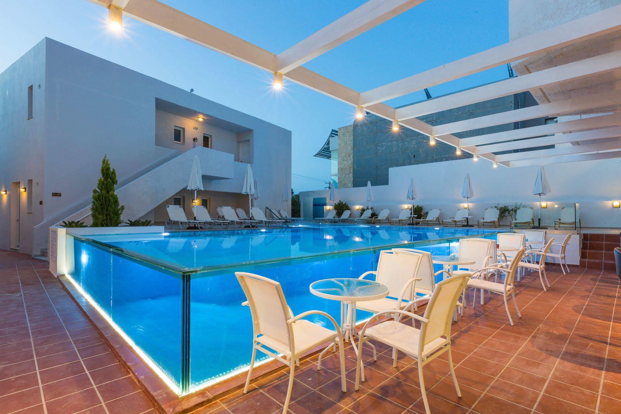 Castello Bianco Aparthotel