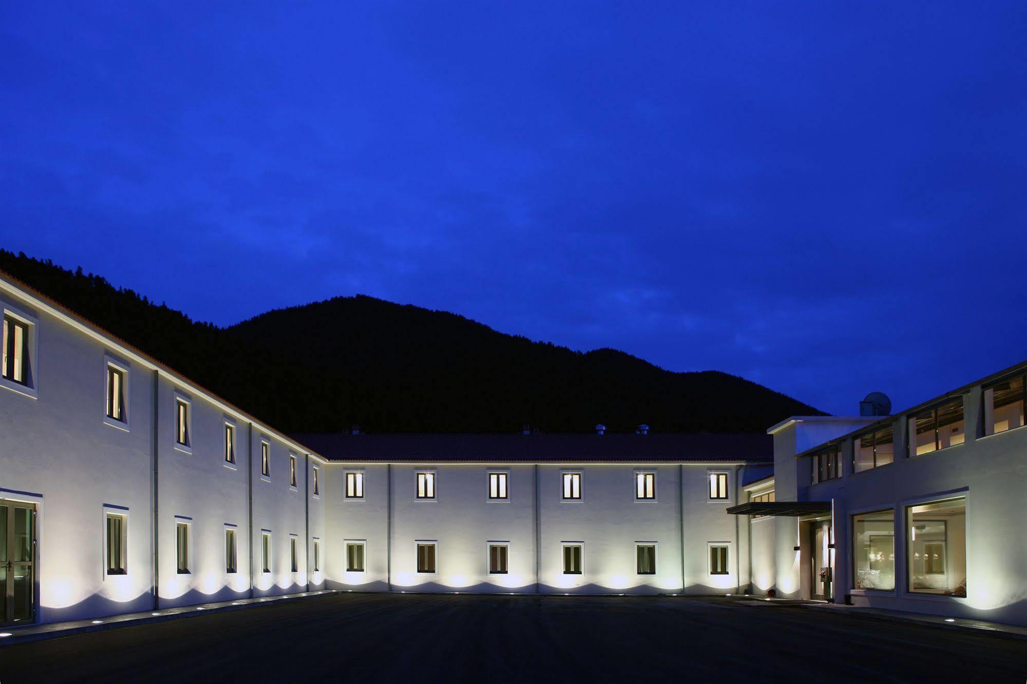 Hotel Seleni Suites Boutique Deluxe 4*