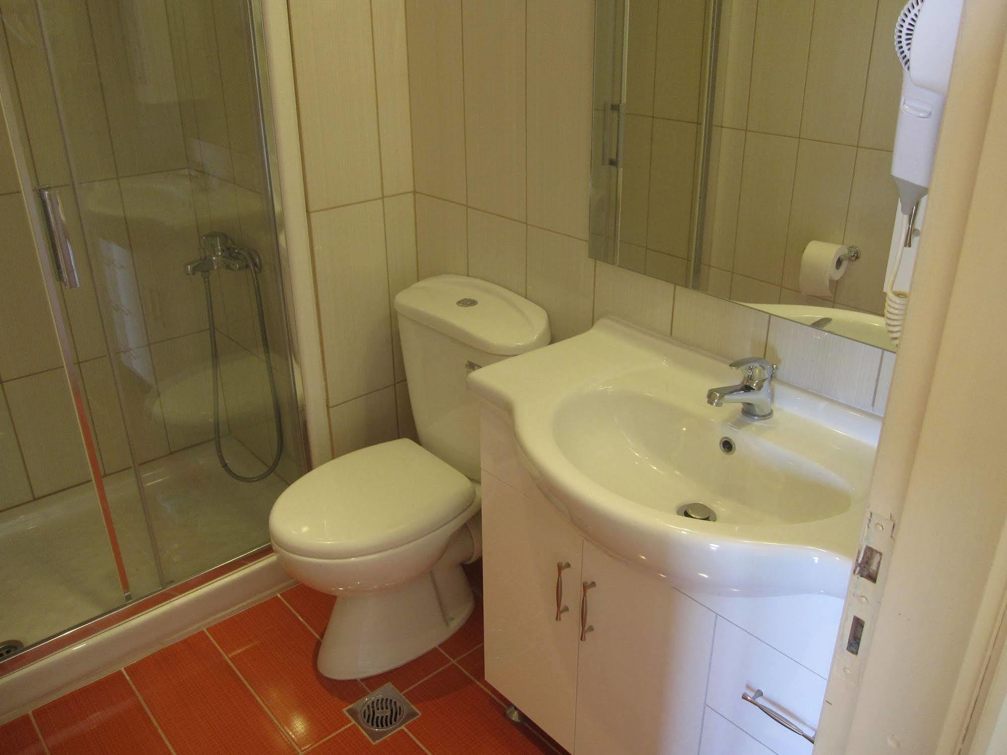 Lorenzo House Aparthotel 2*
