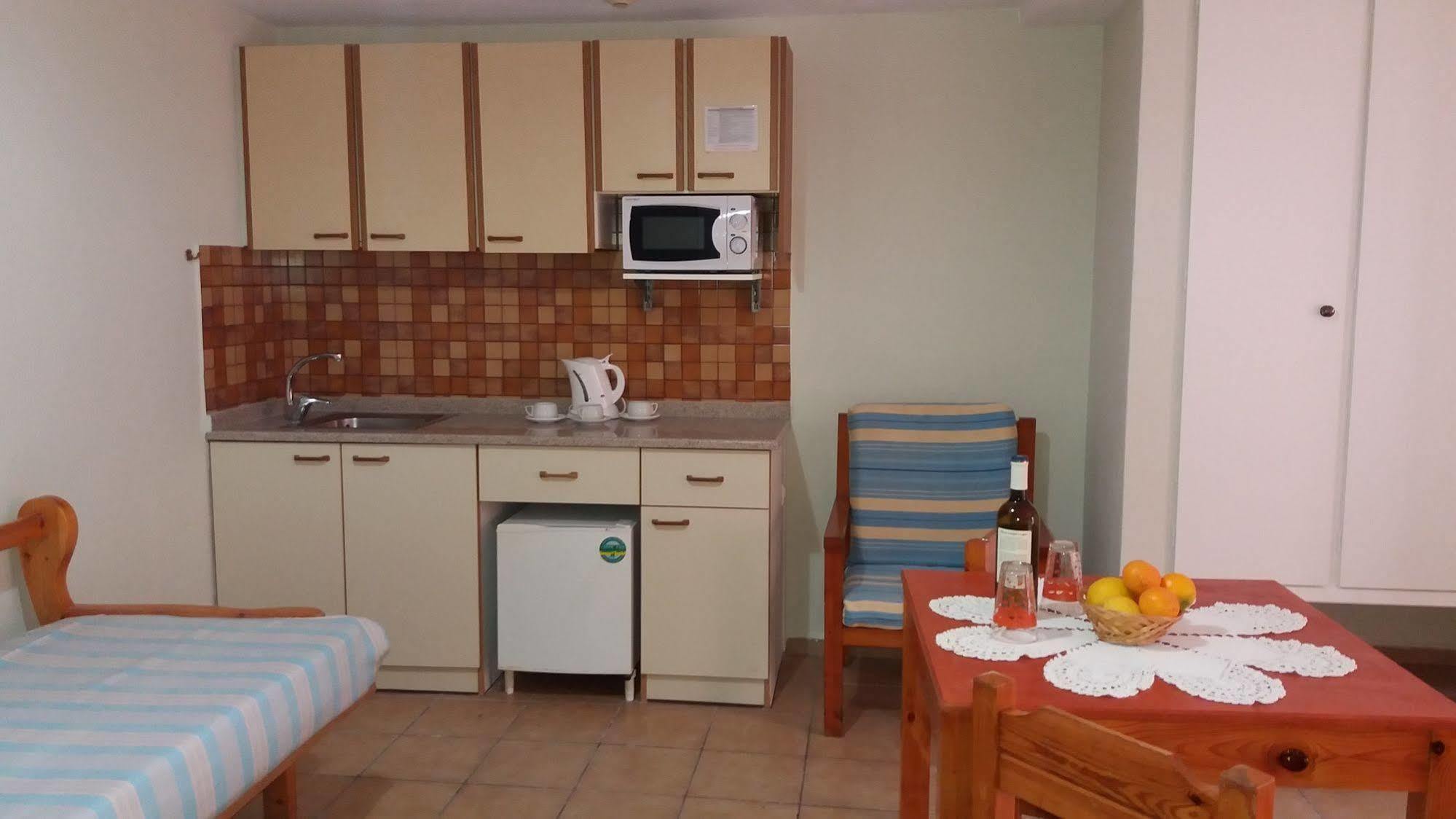 Piskopiano Studios Aparthotel 3*