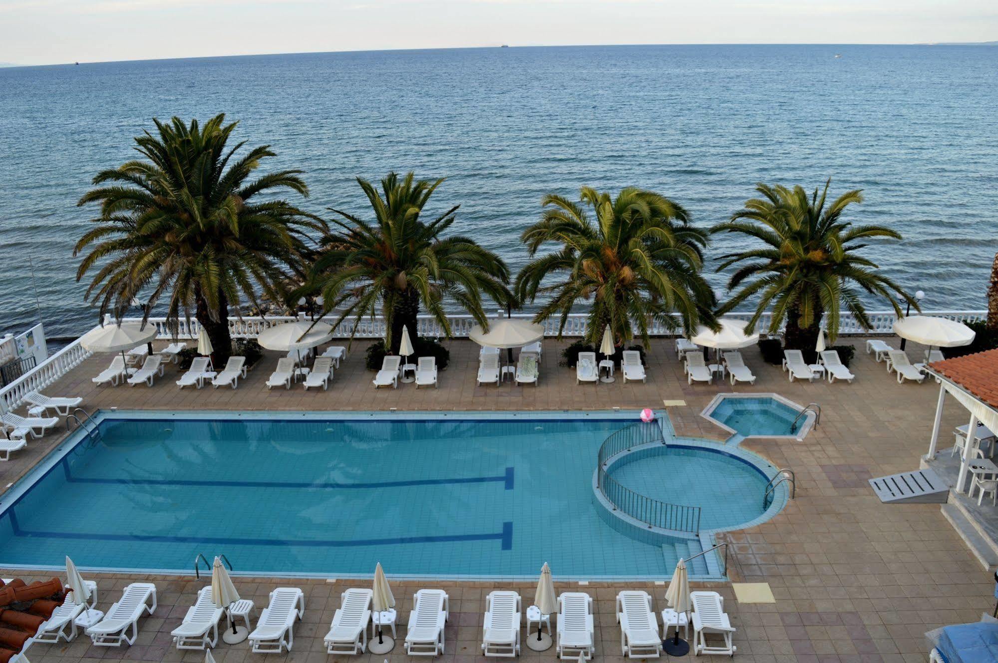 Paradise Hotel 3*