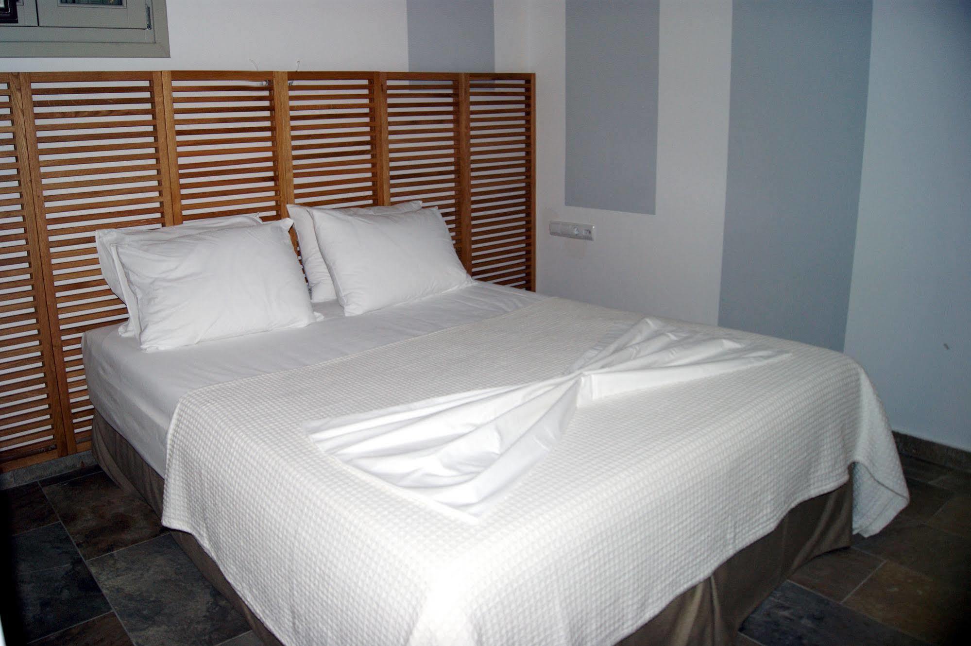 Cascade Aparthotel Poros Town