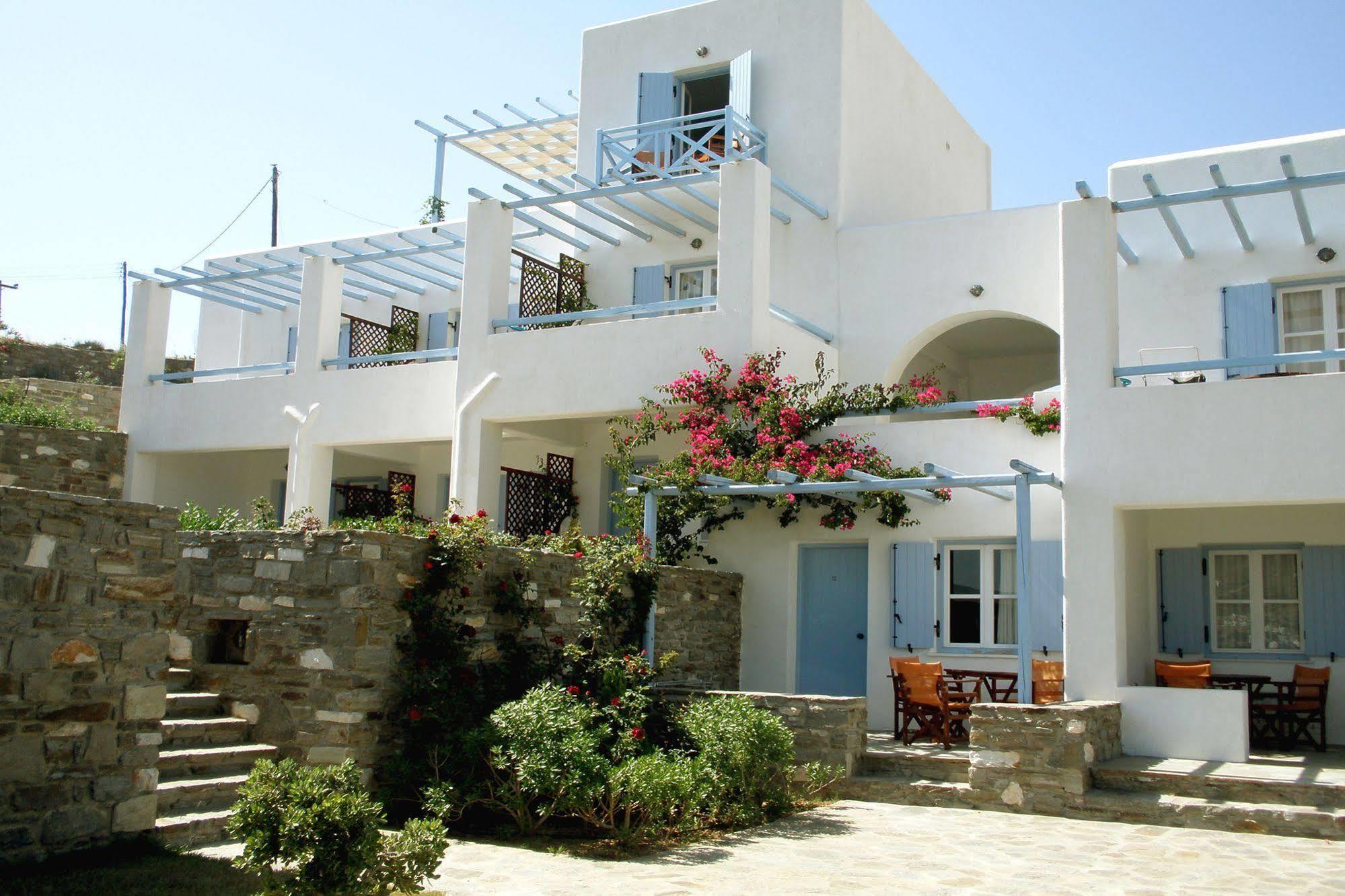 Apartment Paradise *